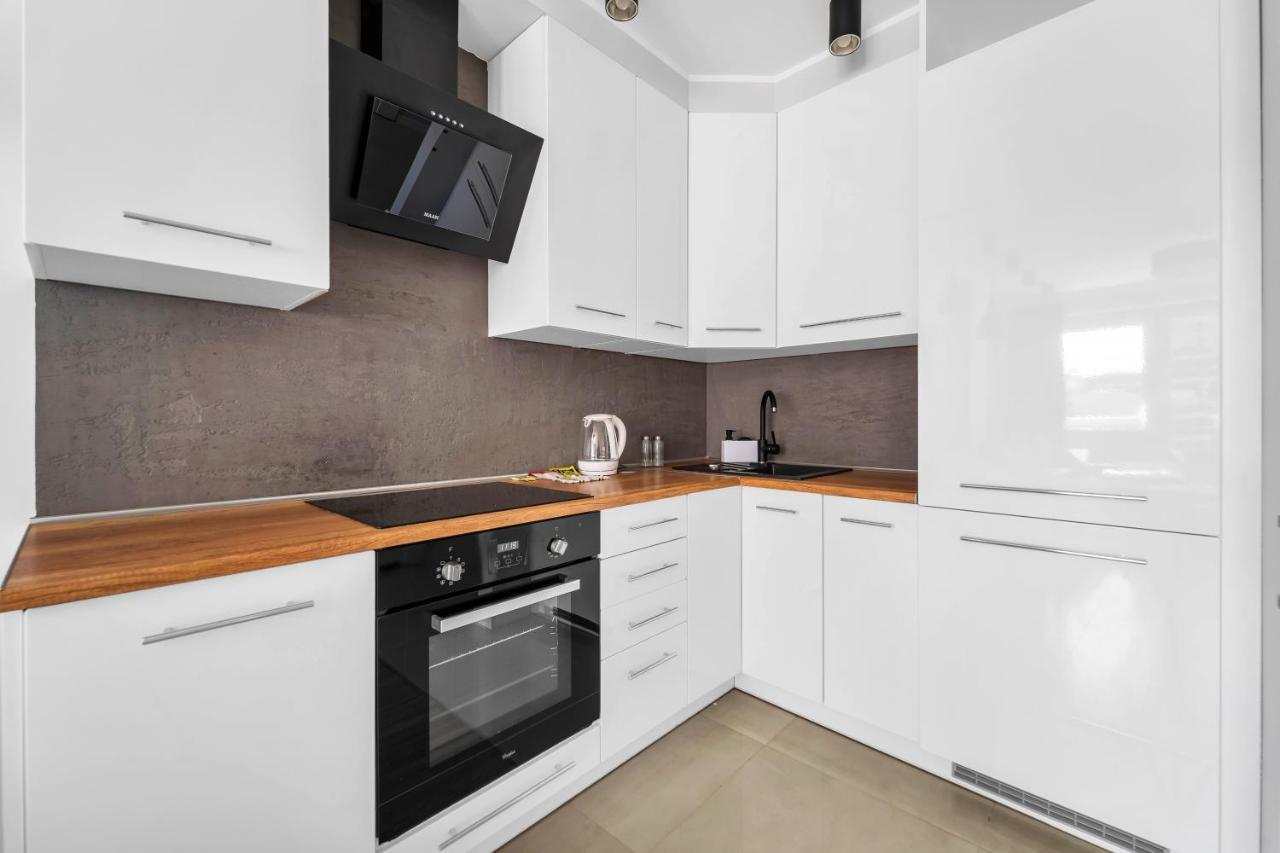 Chmielna Downtown Apartments - City Center, Aircon - By Rentujemy Варшава Экстерьер фото